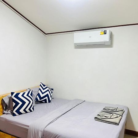 Lungwang Guest House Ban Rak Thai Buitenkant foto