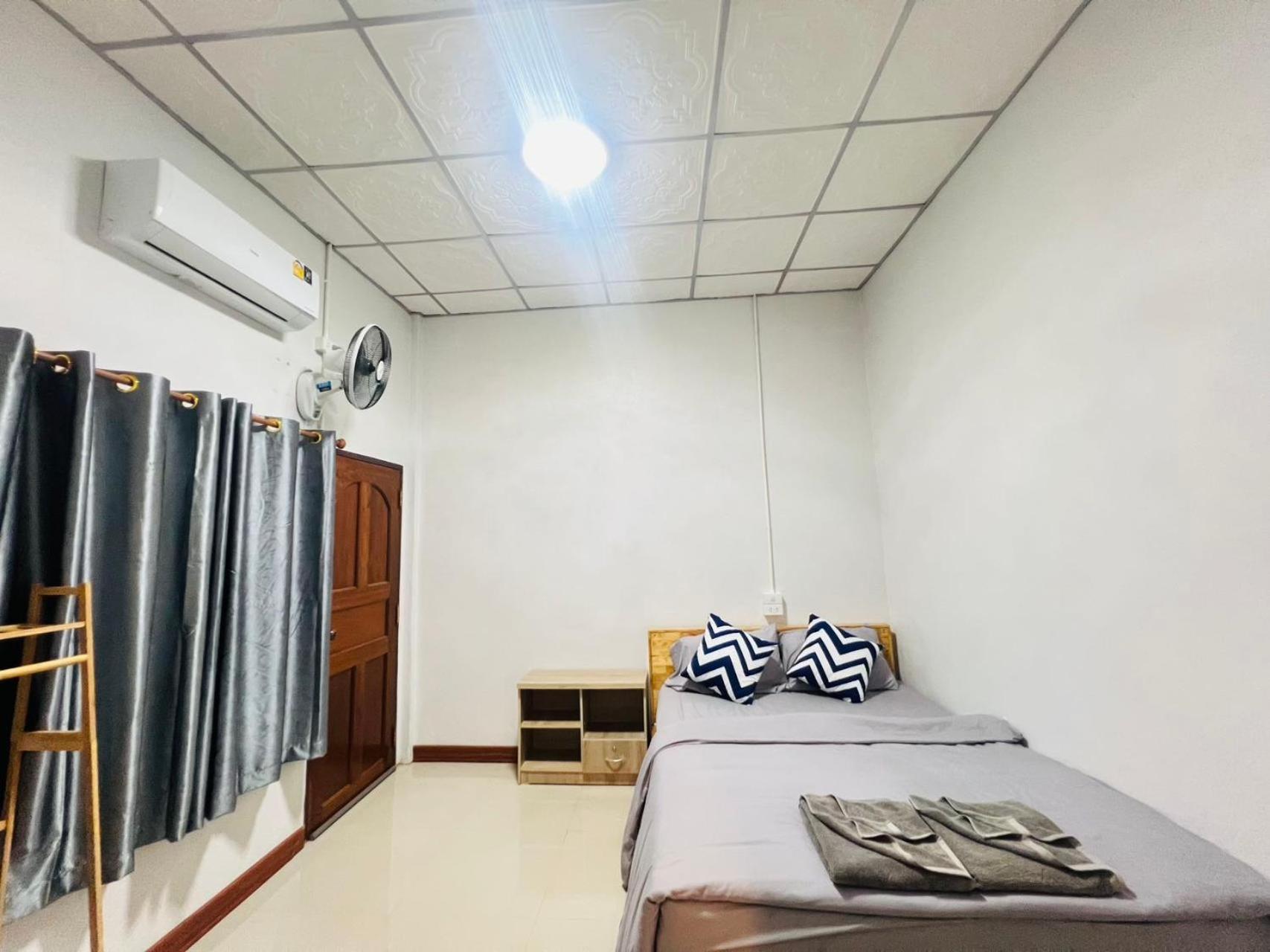 Lungwang Guest House Ban Rak Thai Buitenkant foto