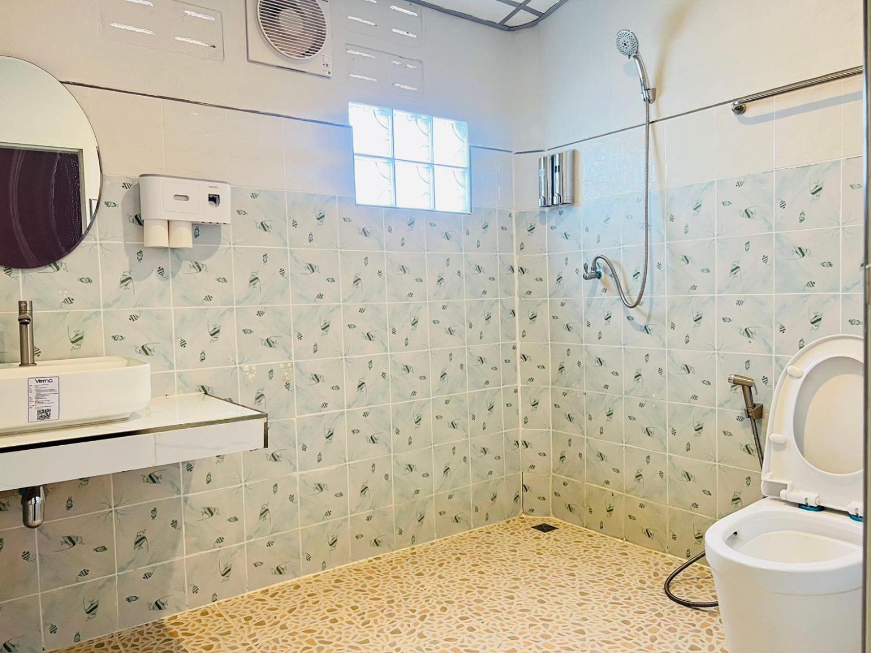 Lungwang Guest House Ban Rak Thai Buitenkant foto