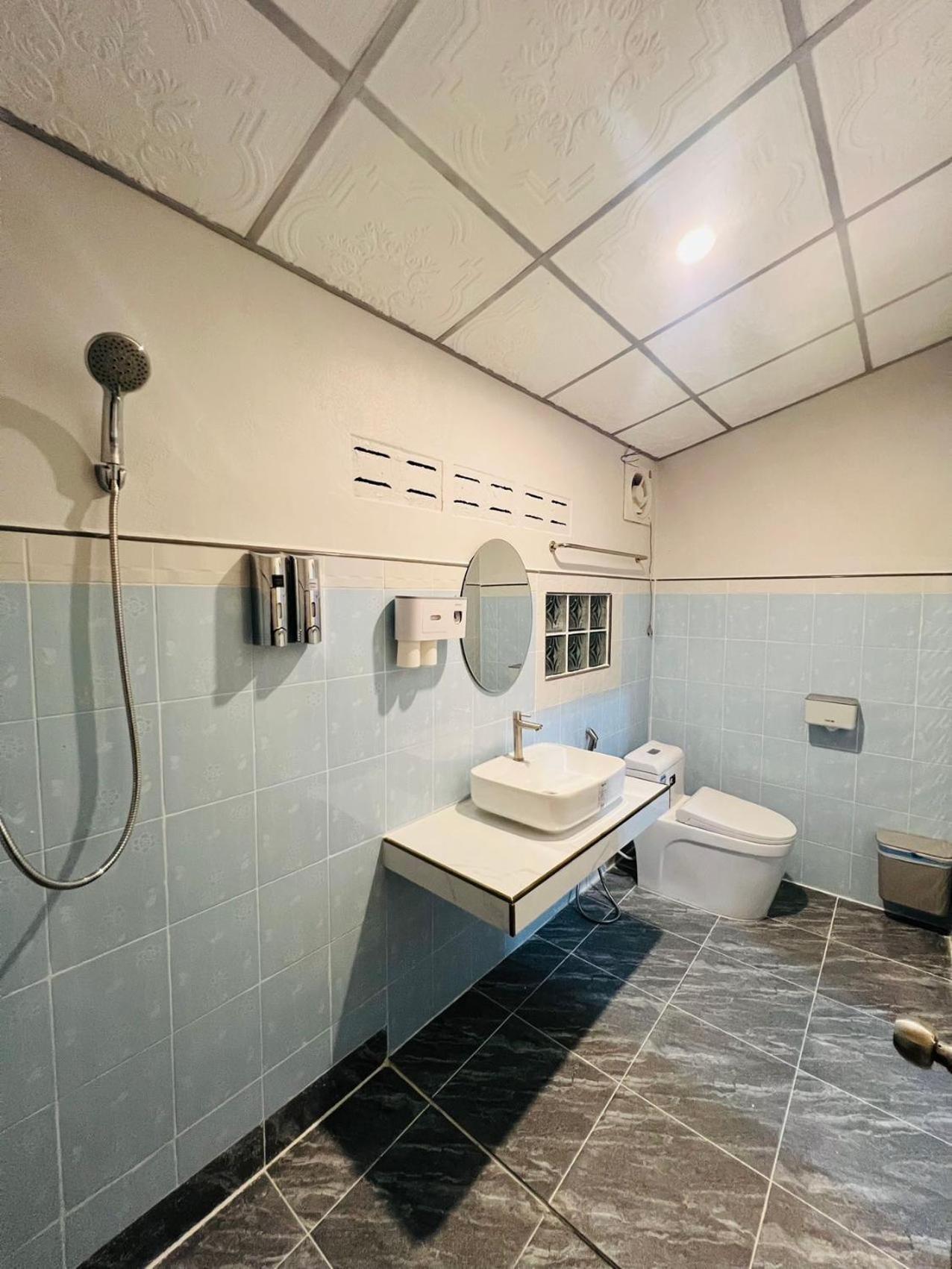 Lungwang Guest House Ban Rak Thai Buitenkant foto